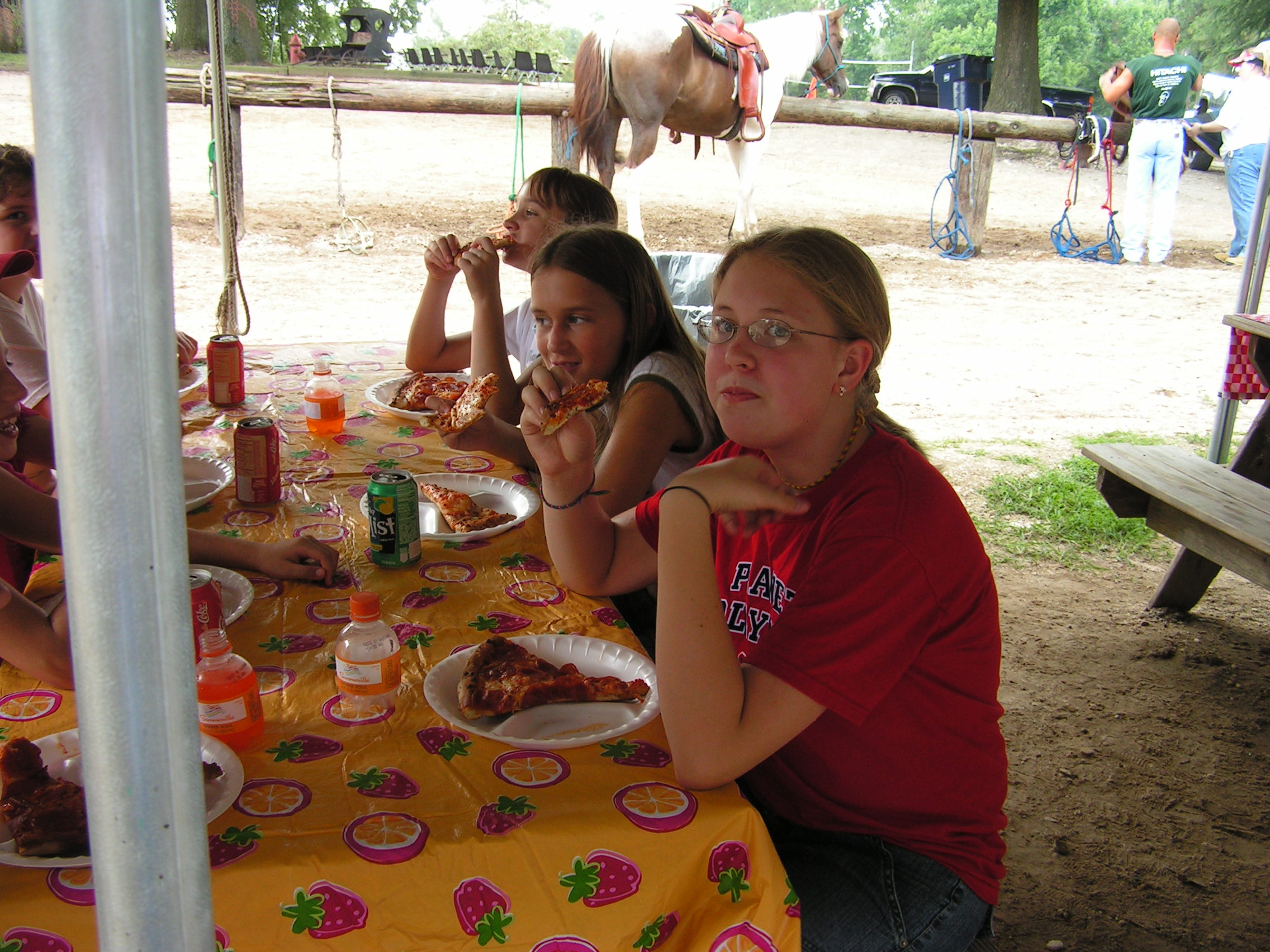 ./2004/J and H Stables/cars 11th horse party 04-0024.JPG